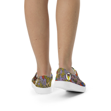 Load image into Gallery viewer, Vintage Comic Women’s lace-up spaghetti canvas shoes